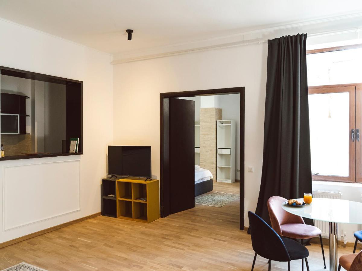 Gala Apartment Athenaeum - Amazing Arhitecture Bukarest Eksteriør billede